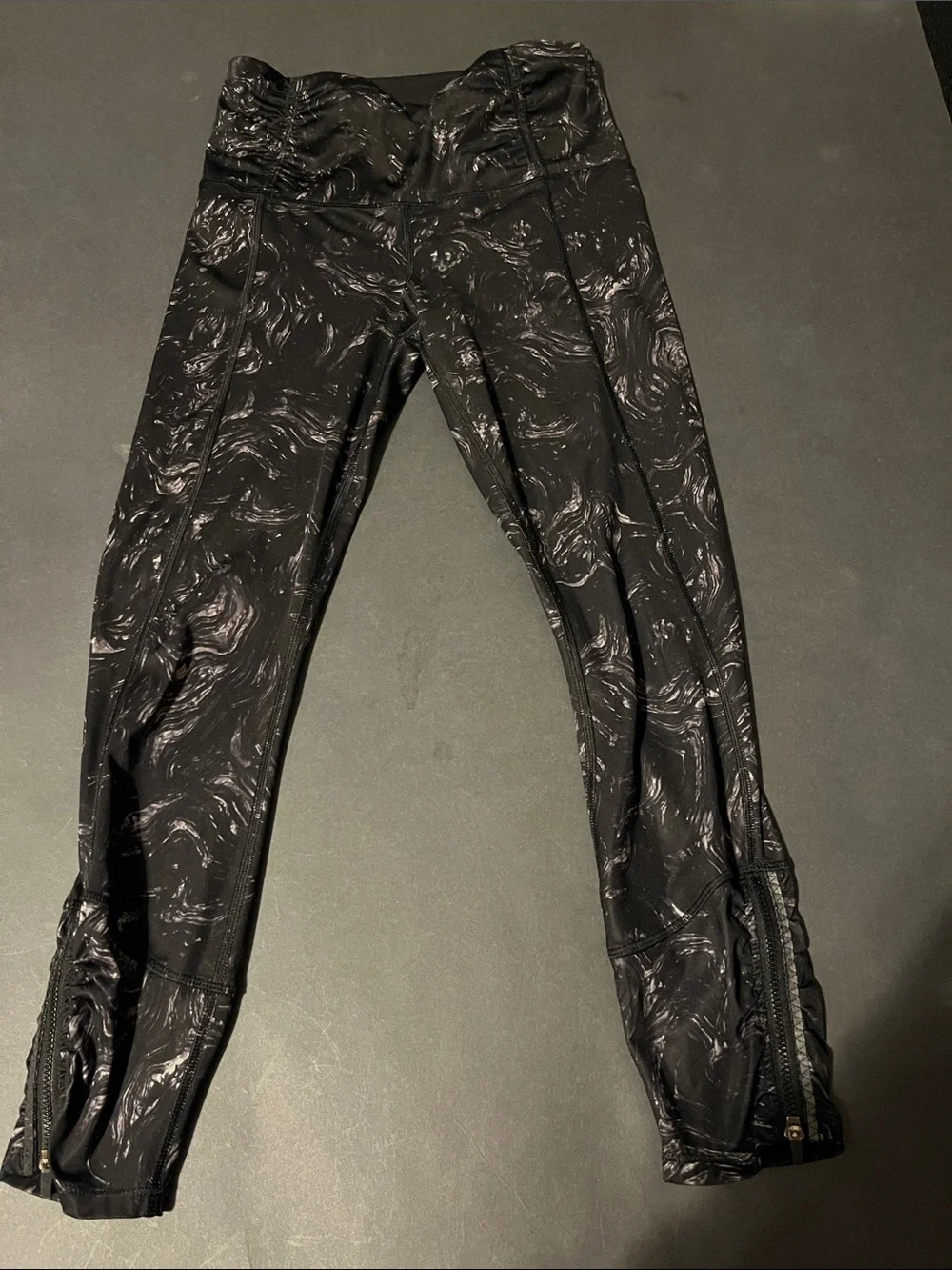 Lululemon athletica Mixed-Print Leggings and Capris Set- Size 4